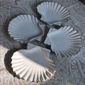 Set of 4 Pottery Barn Under The Sea Scallop Shell Plates Salad, Dessert, Decor